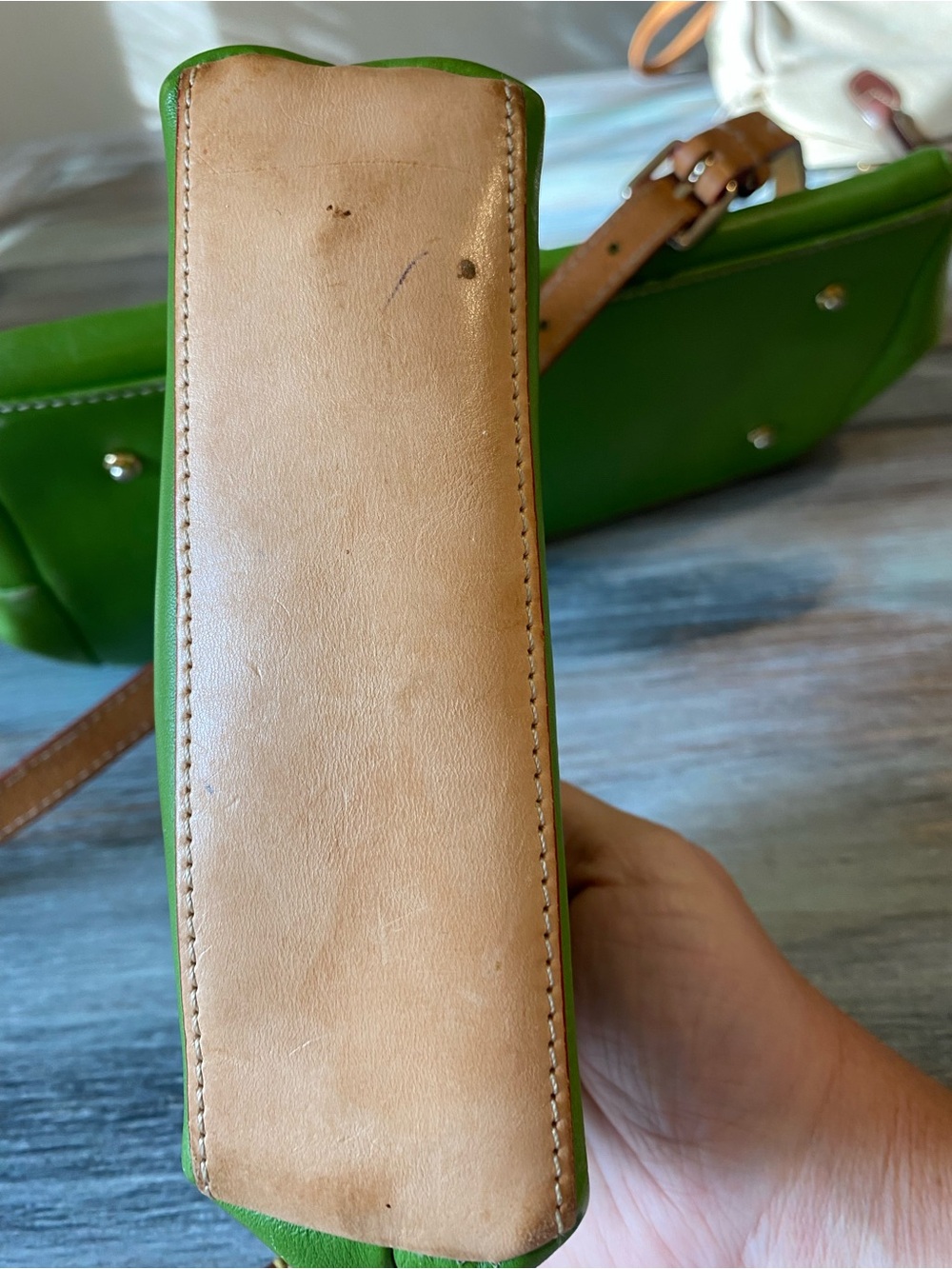 Dooney & Bourke Dillen Double Pocket Satchel green leather wallet key chain - Picture 6 of 16
